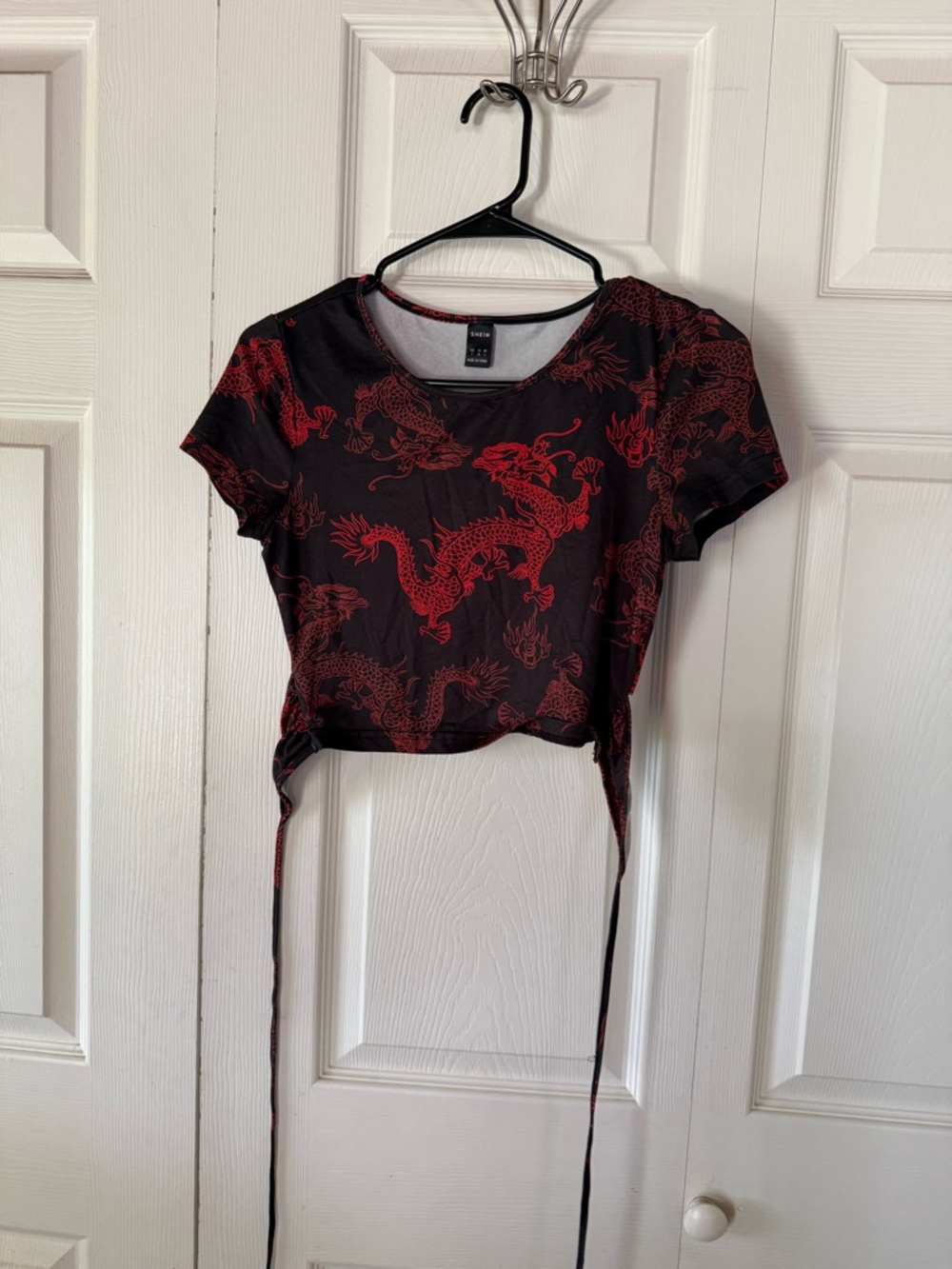 SHEIN Black Crop Top with Red Dragon Print and Tie-Front
